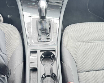 Белый Фольксваген e-Golf, объемом двигателя 0 л и пробегом 24 тыс. км за 15800 $, фото 14 на Automoto.ua