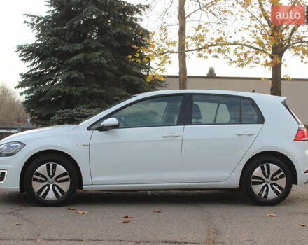 Белый Фольксваген e-Golf, объемом двигателя 0 л и пробегом 69 тыс. км за 13999 $, фото 12 на Automoto.ua