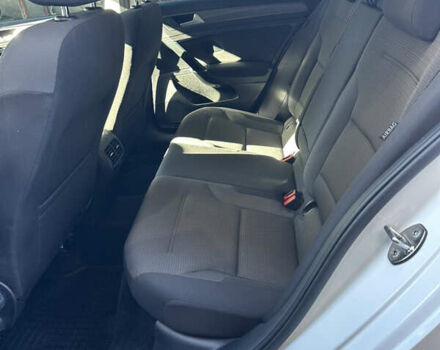 Белый Фольксваген e-Golf, объемом двигателя 0 л и пробегом 47 тыс. км за 15900 $, фото 15 на Automoto.ua