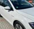 Белый Фольксваген e-Golf, объемом двигателя 0 л и пробегом 63 тыс. км за 13499 $, фото 45 на Automoto.ua