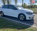 Белый Фольксваген e-Golf, объемом двигателя 0 л и пробегом 44 тыс. км за 16800 $, фото 1 на Automoto.ua