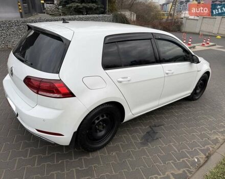 Белый Фольксваген e-Golf, объемом двигателя 0 л и пробегом 57 тыс. км за 15500 $, фото 1 на Automoto.ua