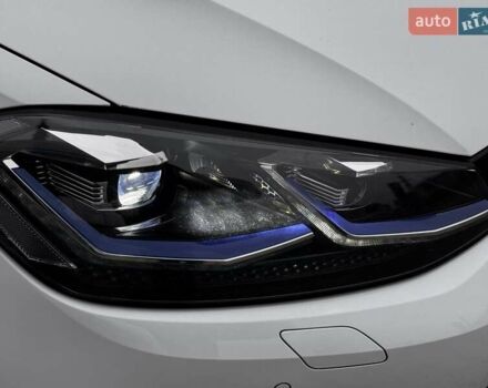 Белый Фольксваген e-Golf, объемом двигателя 0 л и пробегом 71 тыс. км за 12999 $, фото 18 на Automoto.ua