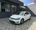Белый Фольксваген e-Golf, объемом двигателя 0 л и пробегом 137 тыс. км за 13800 $, фото 1 на Automoto.ua