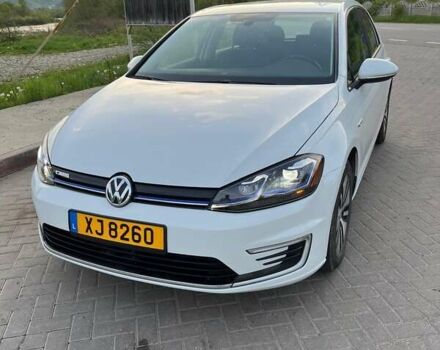 Белый Фольксваген e-Golf, объемом двигателя 0 л и пробегом 138 тыс. км за 11200 $, фото 8 на Automoto.ua
