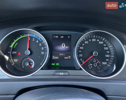 Белый Фольксваген e-Golf, объемом двигателя 0 л и пробегом 22 тыс. км за 14400 $, фото 24 на Automoto.ua