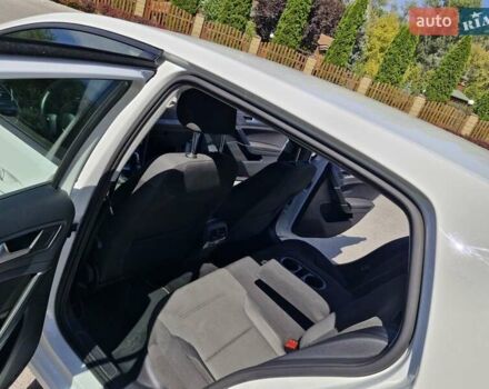 Белый Фольксваген e-Golf, объемом двигателя 0 л и пробегом 70 тыс. км за 14500 $, фото 21 на Automoto.ua