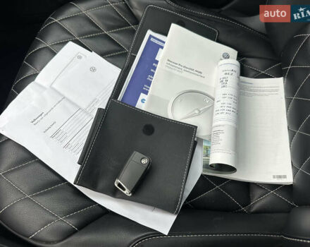 Белый Фольксваген e-Golf, объемом двигателя 0 л и пробегом 98 тыс. км за 16450 $, фото 30 на Automoto.ua