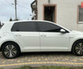 Белый Фольксваген e-Golf, объемом двигателя 0 л и пробегом 70 тыс. км за 13700 $, фото 17 на Automoto.ua