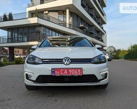 Білий Фольксваген e-Golf, об'ємом двигуна 0 л та пробігом 56 тис. км за 14950 $, фото 17 на Automoto.ua