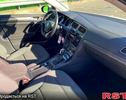 Белый Фольксваген e-Golf, объемом двигателя 100 л и пробегом 124 тыс. км за 13400 $, фото 8 на Automoto.ua