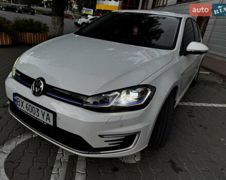 Білий Фольксваген e-Golf, об'ємом двигуна 0 л та пробігом 97 тис. км за 13999 $, фото 7 на Automoto.ua