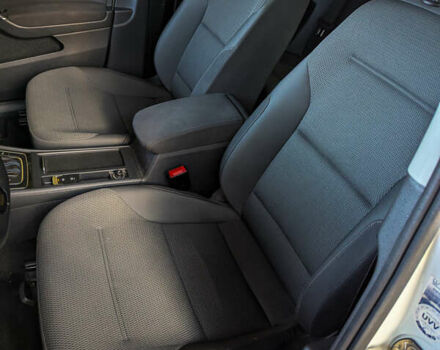 Білий Фольксваген e-Golf, об'ємом двигуна 0 л та пробігом 80 тис. км за 16900 $, фото 10 на Automoto.ua