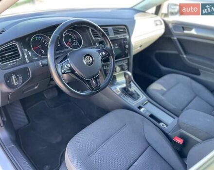 Белый Фольксваген e-Golf, объемом двигателя 0 л и пробегом 125 тыс. км за 13500 $, фото 15 на Automoto.ua