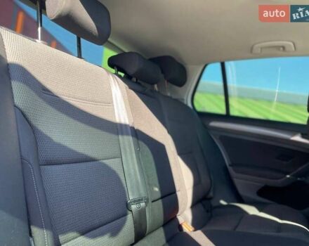 Белый Фольксваген e-Golf, объемом двигателя 0 л и пробегом 124 тыс. км за 13490 $, фото 27 на Automoto.ua