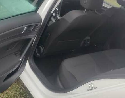 Білий Фольксваген e-Golf, об'ємом двигуна 0 л та пробігом 88 тис. км за 16499 $, фото 15 на Automoto.ua