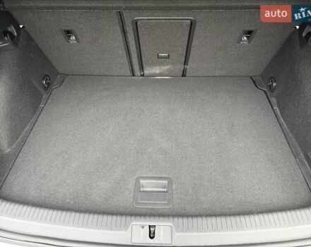 Белый Фольксваген e-Golf, объемом двигателя 0 л и пробегом 57 тыс. км за 15500 $, фото 8 на Automoto.ua