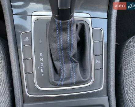 Белый Фольксваген e-Golf, объемом двигателя 0 л и пробегом 36 тыс. км за 14900 $, фото 25 на Automoto.ua