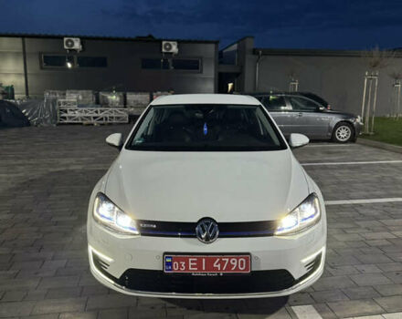 Белый Фольксваген e-Golf, объемом двигателя 0 л и пробегом 59 тыс. км за 17400 $, фото 2 на Automoto.ua