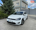 Білий Фольксваген e-Golf, об'ємом двигуна 0 л та пробігом 88 тис. км за 15700 $, фото 61 на Automoto.ua