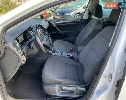 Белый Фольксваген e-Golf, объемом двигателя 0 л и пробегом 36 тыс. км за 14900 $, фото 15 на Automoto.ua