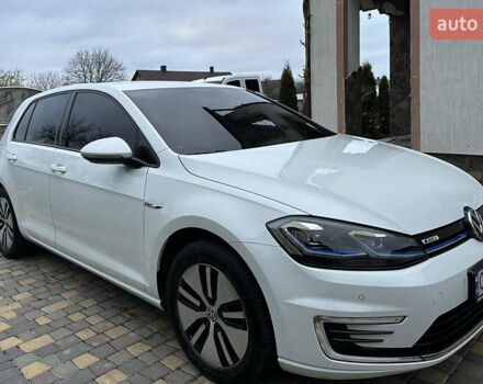 Белый Фольксваген e-Golf, объемом двигателя 0 л и пробегом 70 тыс. км за 13700 $, фото 8 на Automoto.ua