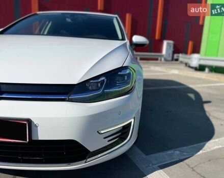 Белый Фольксваген e-Golf, объемом двигателя 0 л и пробегом 124 тыс. км за 13490 $, фото 9 на Automoto.ua