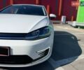 Белый Фольксваген e-Golf, объемом двигателя 0 л и пробегом 124 тыс. км за 13490 $, фото 9 на Automoto.ua