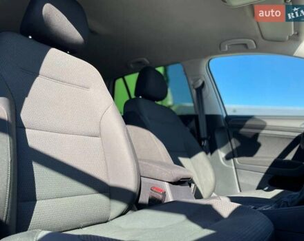 Белый Фольксваген e-Golf, объемом двигателя 0 л и пробегом 124 тыс. км за 13490 $, фото 31 на Automoto.ua