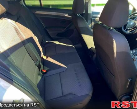 Белый Фольксваген e-Golf, объемом двигателя 100 л и пробегом 124 тыс. км за 13400 $, фото 7 на Automoto.ua