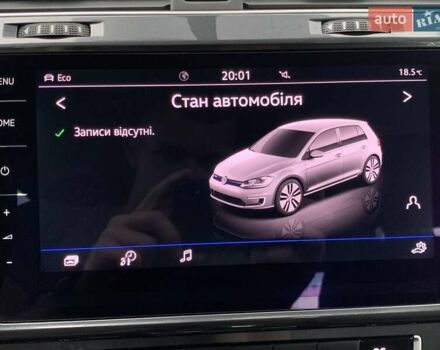 Белый Фольксваген e-Golf, объемом двигателя 0 л и пробегом 32 тыс. км за 14400 $, фото 32 на Automoto.ua
