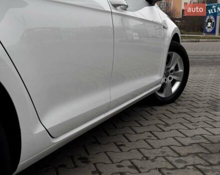 Белый Фольксваген e-Golf, объемом двигателя 0 л и пробегом 71 тыс. км за 12999 $, фото 11 на Automoto.ua