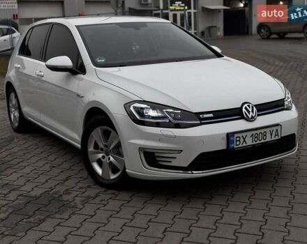 Белый Фольксваген e-Golf, объемом двигателя 0 л и пробегом 71 тыс. км за 12999 $, фото 38 на Automoto.ua
