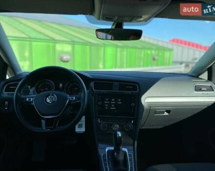 Белый Фольксваген e-Golf, объемом двигателя 0 л и пробегом 125 тыс. км за 13500 $, фото 19 на Automoto.ua