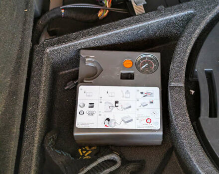 Білий Фольксваген e-Golf, об'ємом двигуна 0 л та пробігом 80 тис. км за 16900 $, фото 35 на Automoto.ua