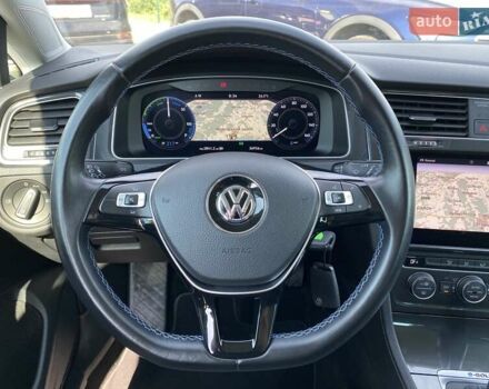 Белый Фольксваген e-Golf, объемом двигателя 0 л и пробегом 36 тыс. км за 14900 $, фото 19 на Automoto.ua