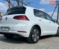 Белый Фольксваген e-Golf, объемом двигателя 0 л и пробегом 63 тыс. км за 13499 $, фото 14 на Automoto.ua
