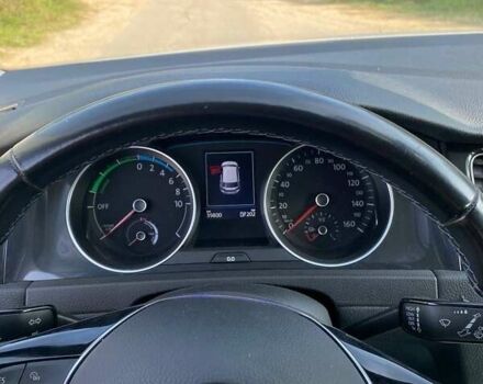 Белый Фольксваген e-Golf, объемом двигателя 0 л и пробегом 46 тыс. км за 14900 $, фото 9 на Automoto.ua