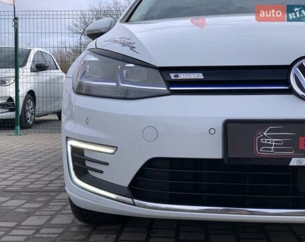 Белый Фольксваген e-Golf, объемом двигателя 0 л и пробегом 73 тыс. км за 13955 $, фото 5 на Automoto.ua
