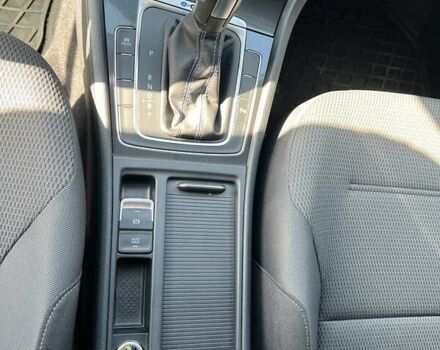 Белый Фольксваген e-Golf, объемом двигателя 0 л и пробегом 44 тыс. км за 16800 $, фото 16 на Automoto.ua