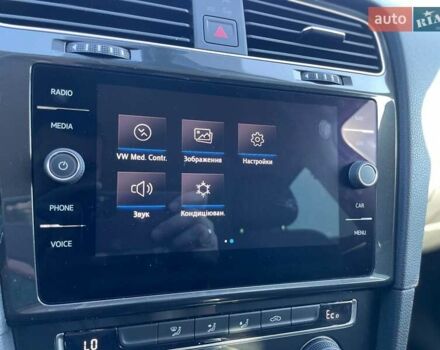 Белый Фольксваген e-Golf, объемом двигателя 0 л и пробегом 125 тыс. км за 13500 $, фото 33 на Automoto.ua