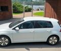 Белый Фольксваген e-Golf, объемом двигателя 0 л и пробегом 27 тыс. км за 20100 $, фото 1 на Automoto.ua