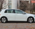 Белый Фольксваген e-Golf, объемом двигателя 0 л и пробегом 69 тыс. км за 13999 $, фото 8 на Automoto.ua