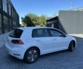 Белый Фольксваген e-Golf, объемом двигателя 0 л и пробегом 24 тыс. км за 15999 $, фото 5 на Automoto.ua