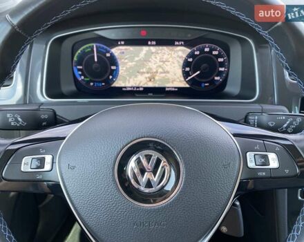 Белый Фольксваген e-Golf, объемом двигателя 0 л и пробегом 36 тыс. км за 14900 $, фото 20 на Automoto.ua