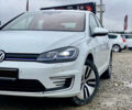 Белый Фольксваген e-Golf, объемом двигателя 0 л и пробегом 31 тыс. км за 18999 $, фото 2 на Automoto.ua