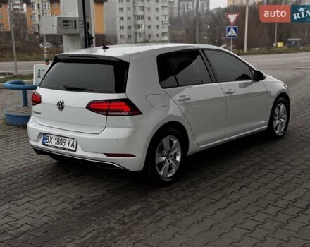 Белый Фольксваген e-Golf, объемом двигателя 0 л и пробегом 71 тыс. км за 12999 $, фото 41 на Automoto.ua