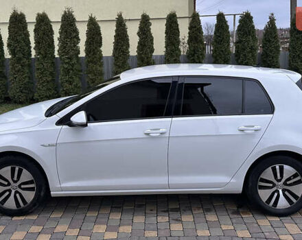 Белый Фольксваген e-Golf, объемом двигателя 0 л и пробегом 70 тыс. км за 13700 $, фото 3 на Automoto.ua