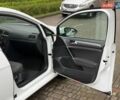 Белый Фольксваген e-Golf, объемом двигателя 0 л и пробегом 20 тыс. км за 16900 $, фото 12 на Automoto.ua