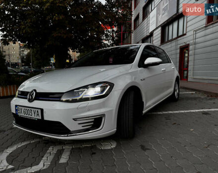 Білий Фольксваген e-Golf, об'ємом двигуна 0 л та пробігом 97 тис. км за 13999 $, фото 9 на Automoto.ua